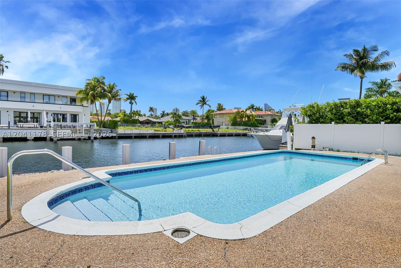 16453 NE 33rd Ave, North Miami Beach FL 33160