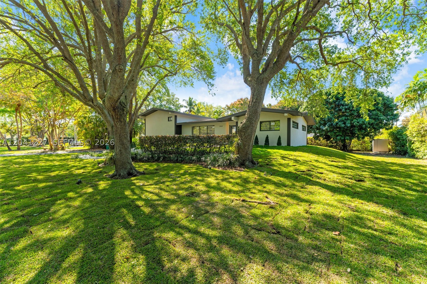 #<MlsListing:0x00007f943bd51188>