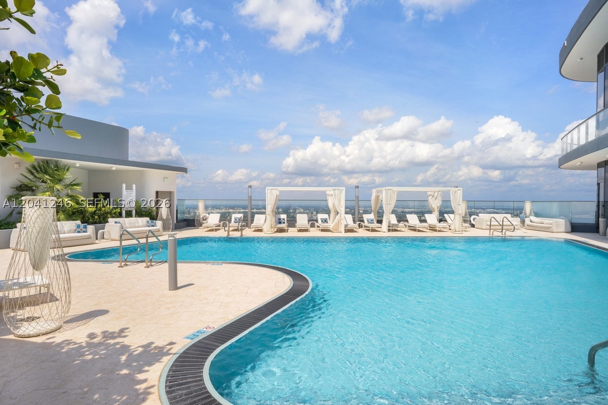 1000 Brickell Plz #2101, Miami FL 33131