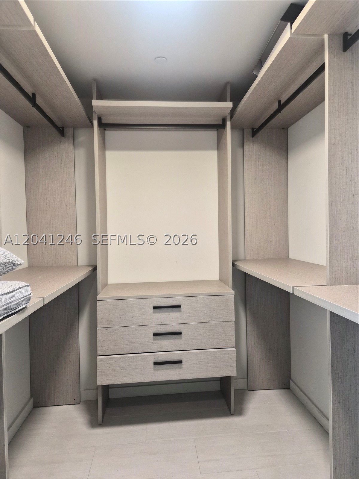 1000 Brickell Plz #2101, Miami FL 33131