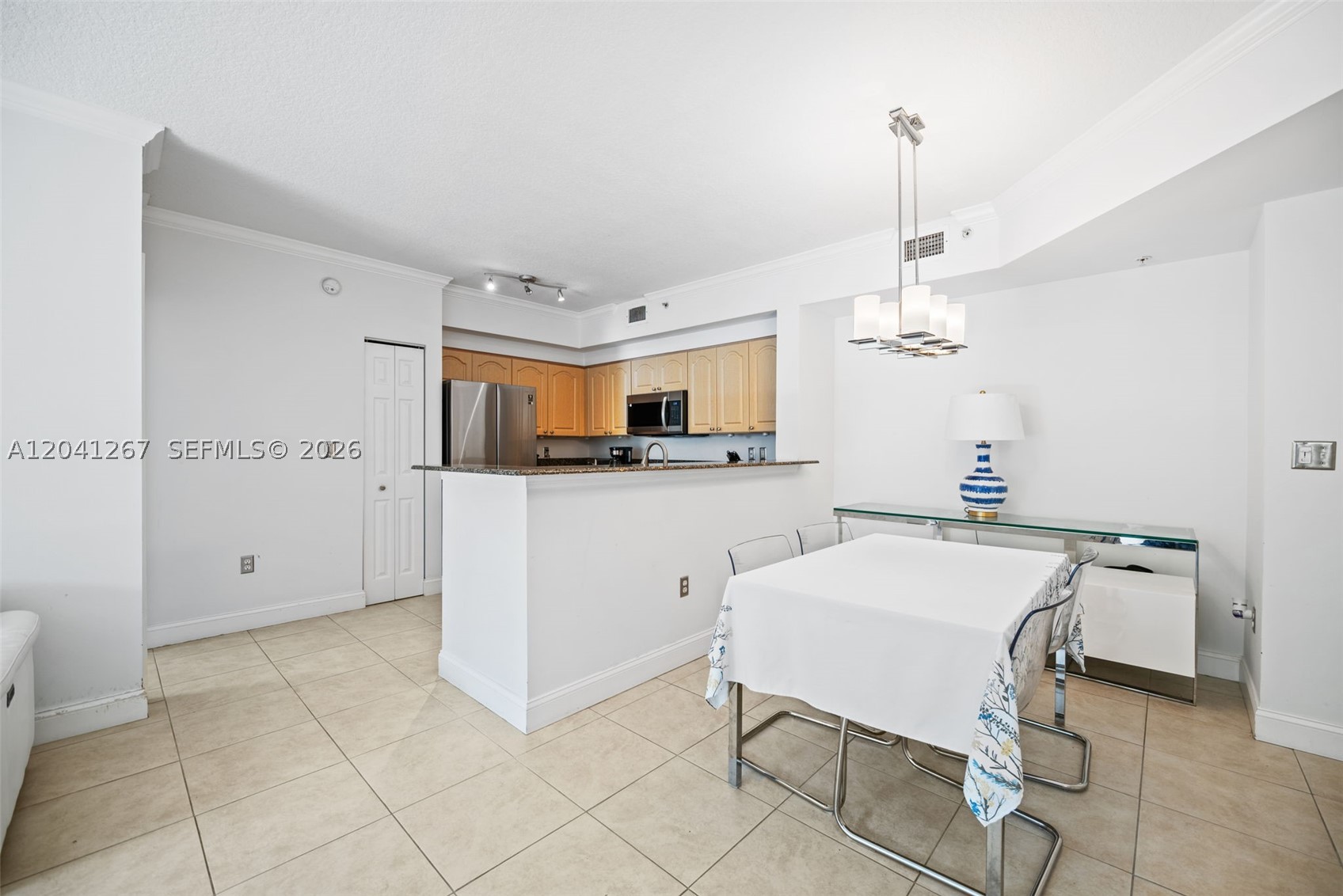 6861 SW 44th St #202, Miami FL 33155