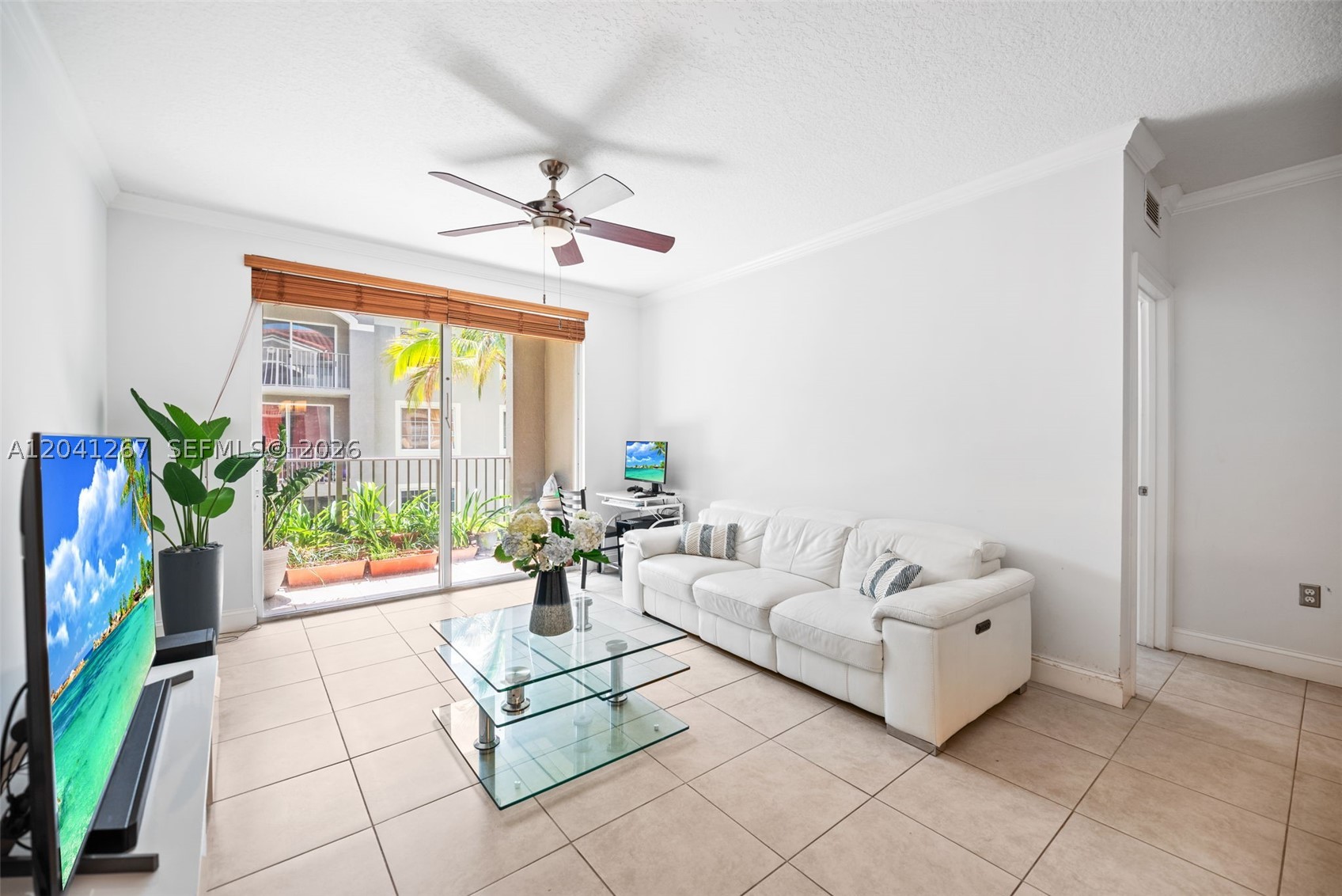 6861 SW 44th St #202, Miami FL 33155