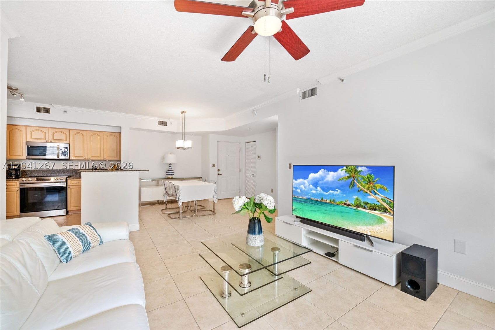 6861 SW 44th St #202, Miami FL 33155