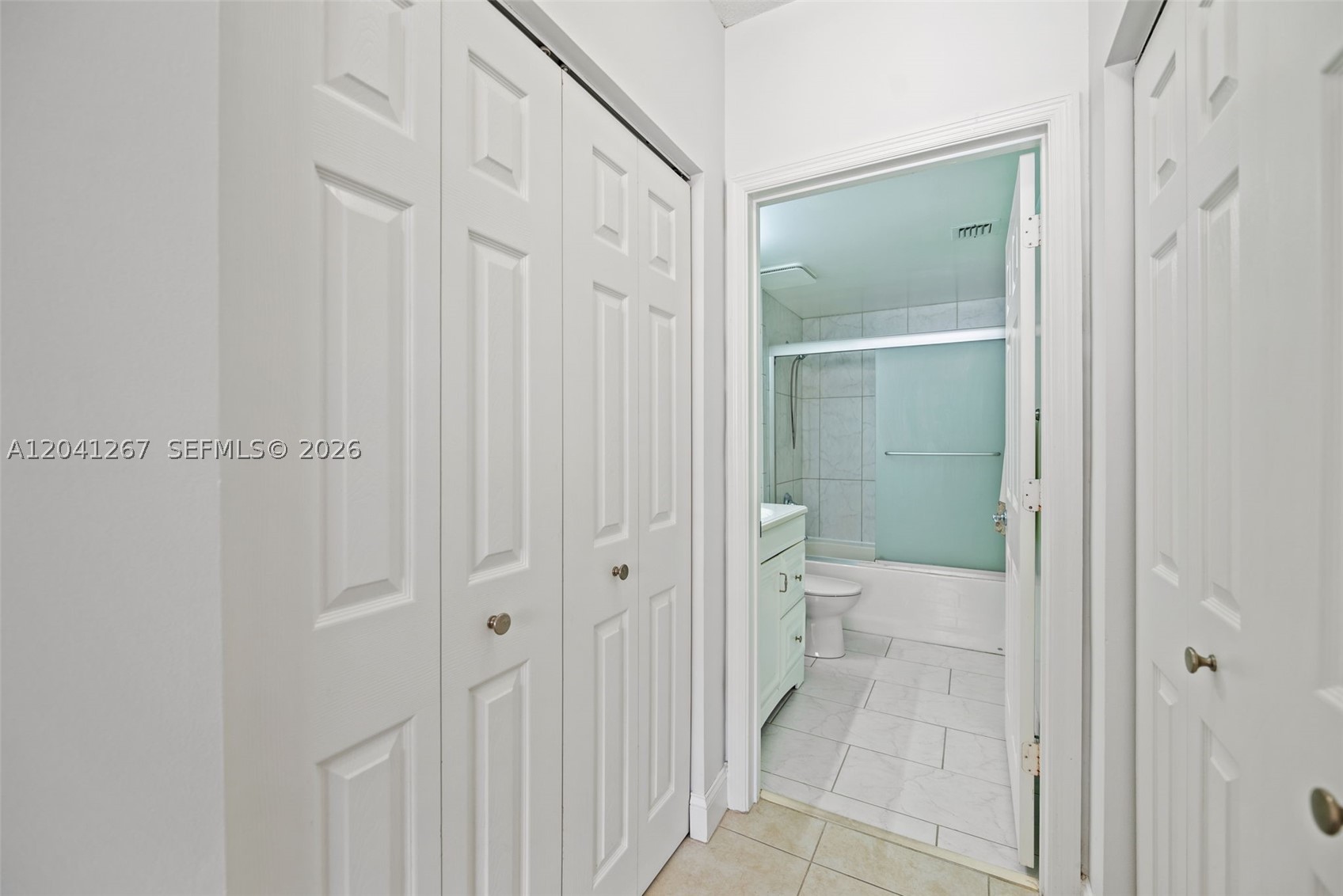 6861 SW 44th St #202, Miami FL 33155