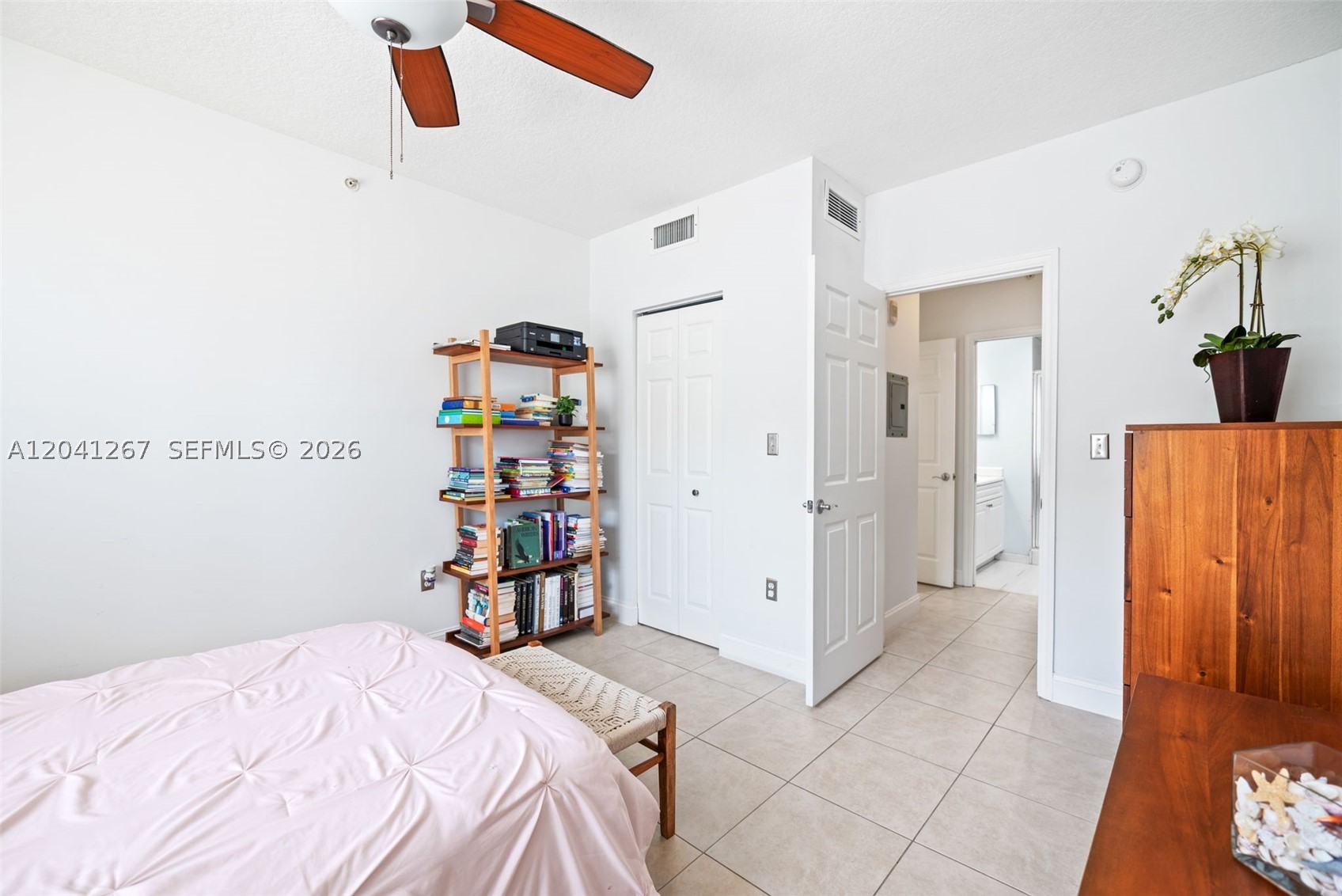 6861 SW 44th St #202, Miami FL 33155