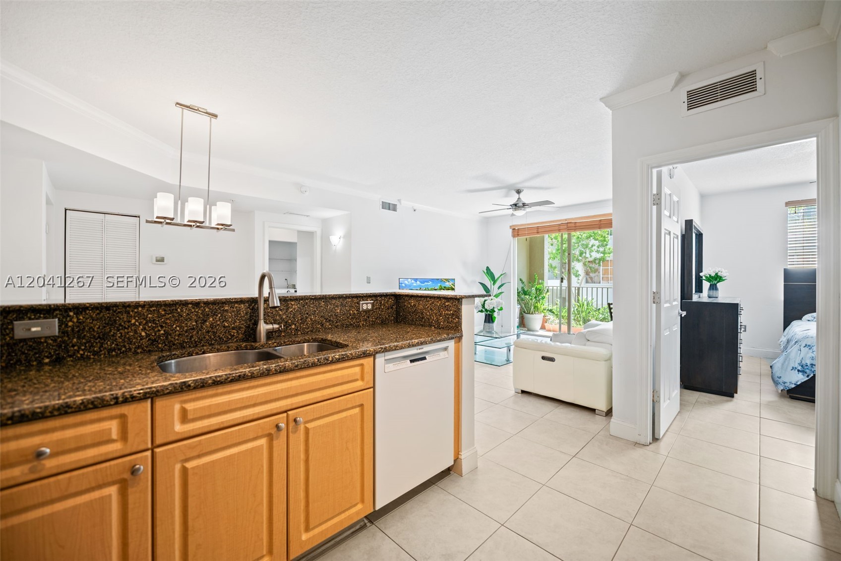 6861 SW 44th St #202, Miami FL 33155