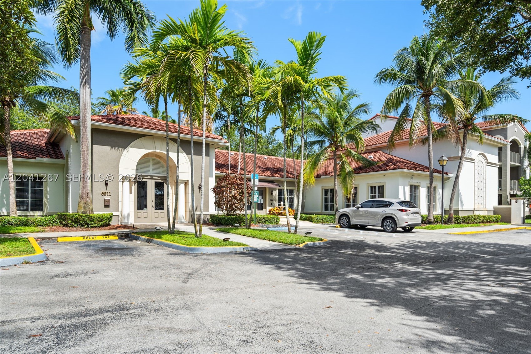 6861 SW 44th St #202, Miami FL 33155