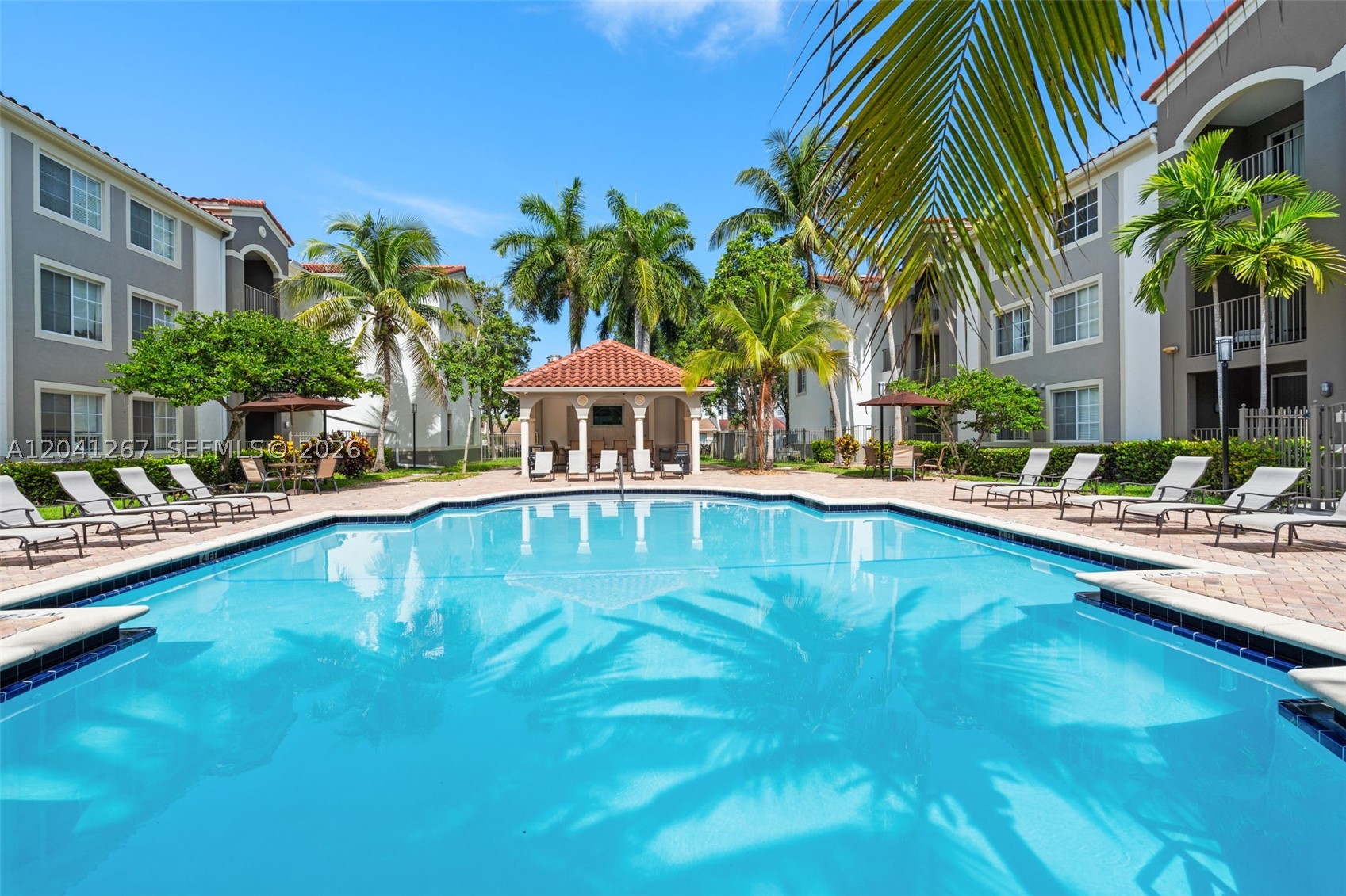 6861 SW 44th St #202, Miami FL 33155