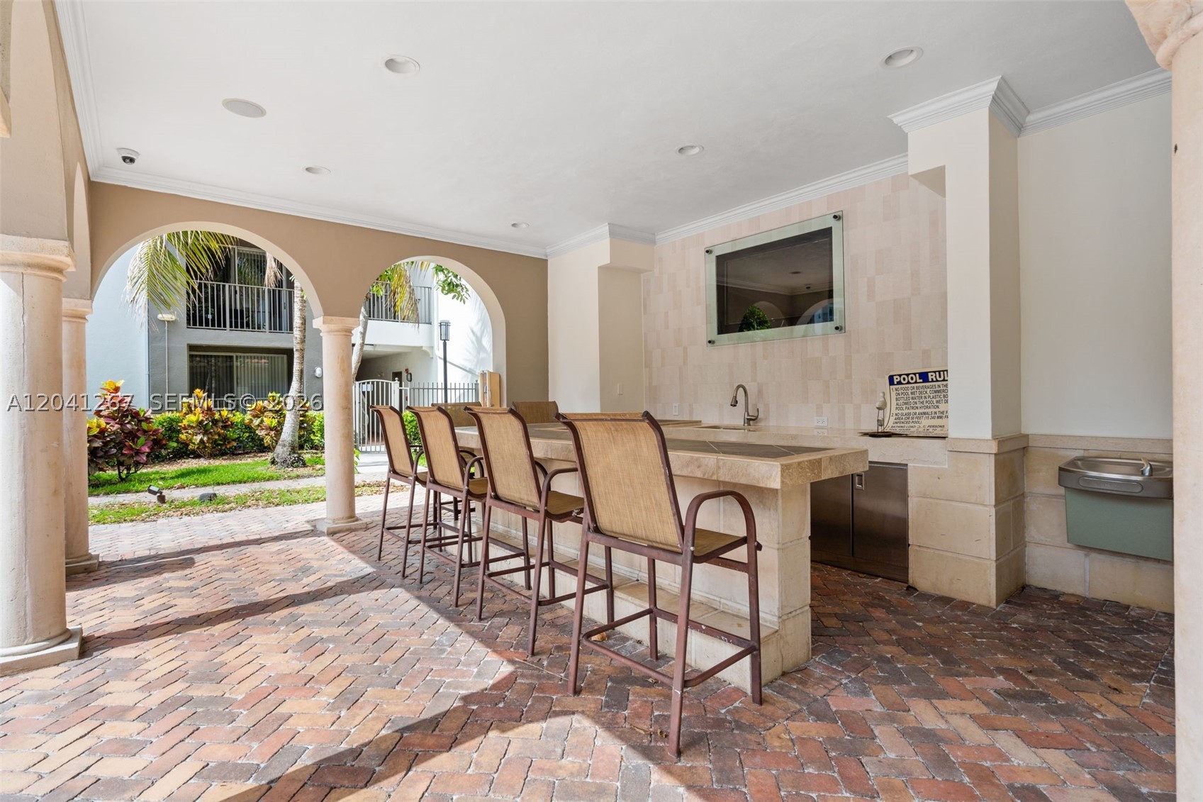6861 SW 44th St #202, Miami FL 33155