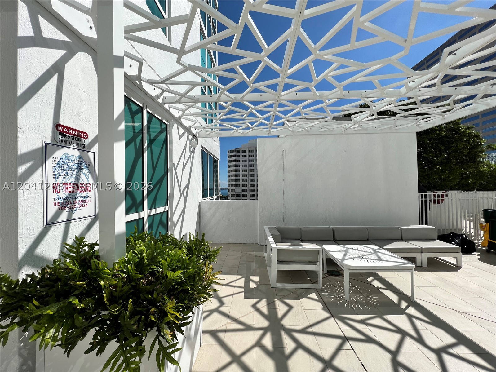 951 Brickell Ave #3300, Miami FL 33131