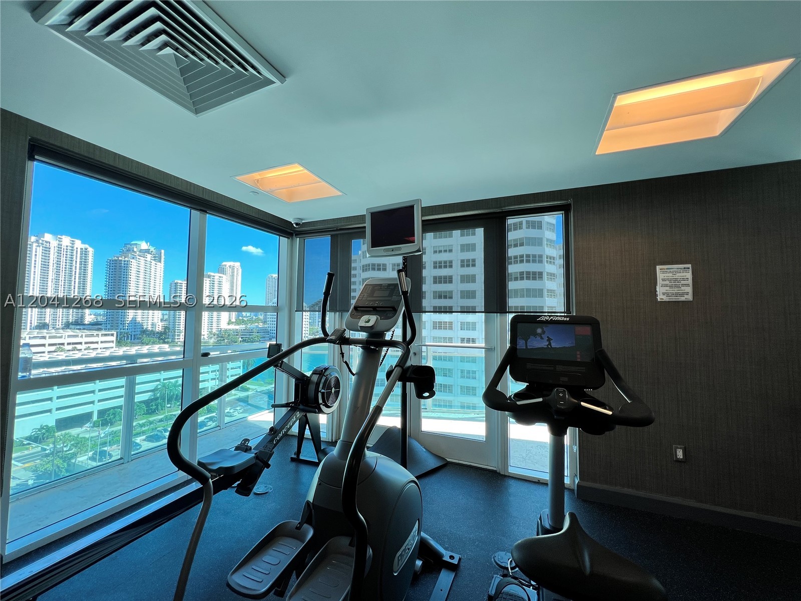 951 Brickell Ave #3300, Miami FL 33131