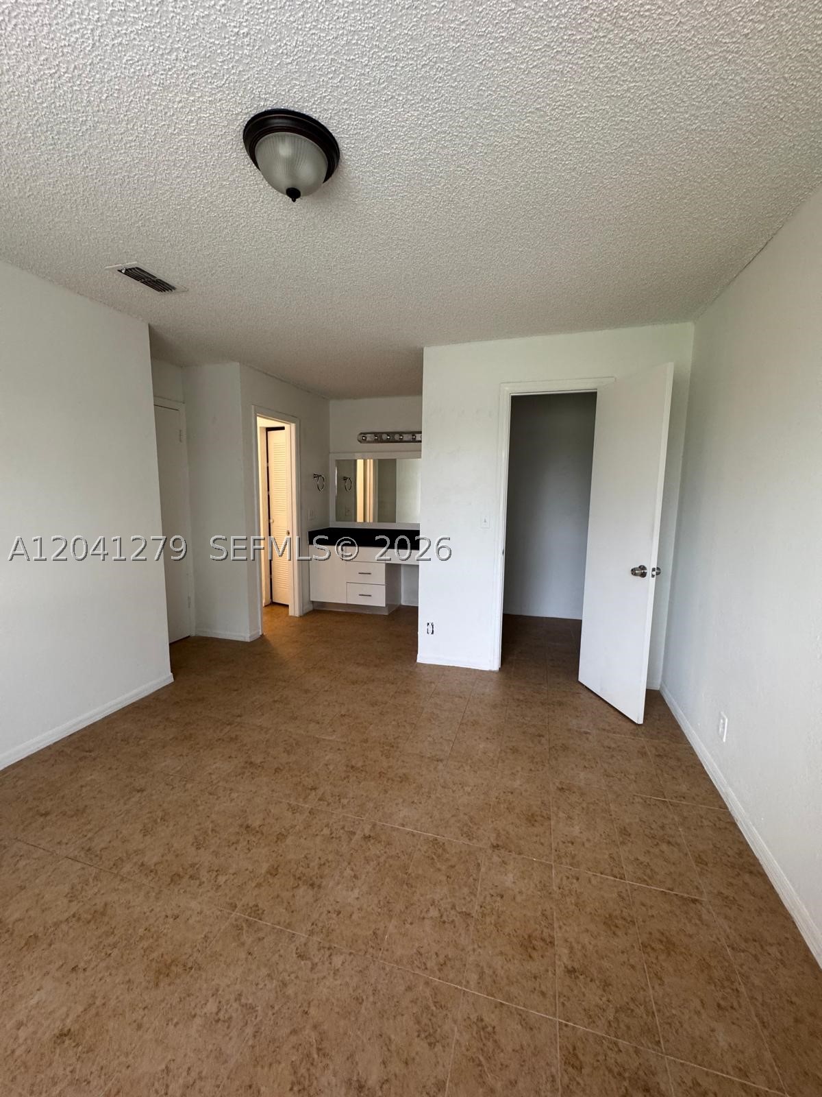 3400 N Pinewalk Dr N #924, Margate FL 33063