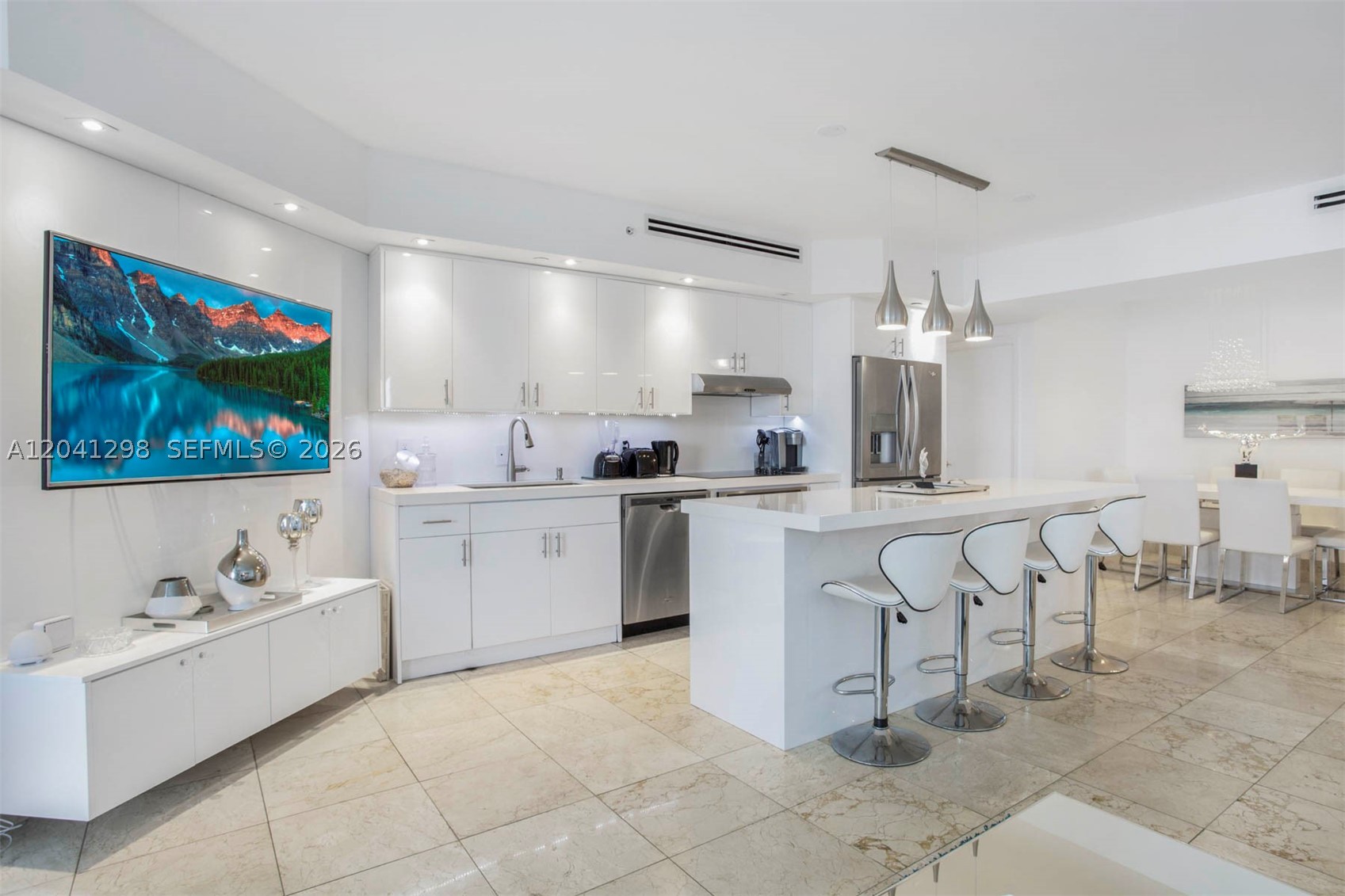 4775 Collins Ave #2508, Miami Beach FL 33140