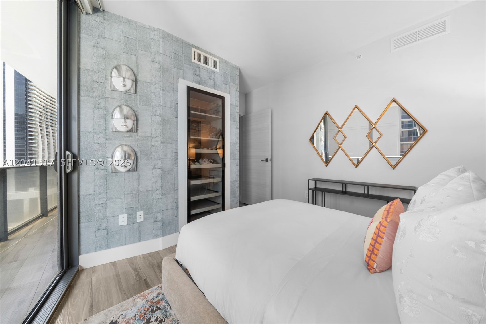 801 S Miami Ave #1604, Miami FL 33130