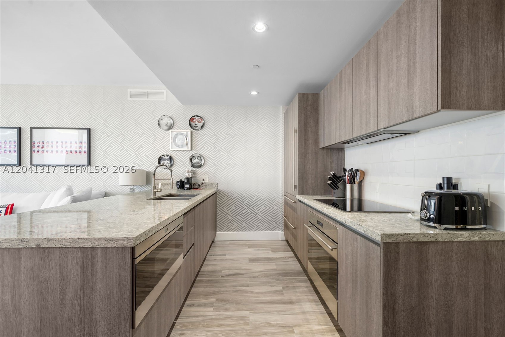 801 S Miami Ave #1604, Miami FL 33130