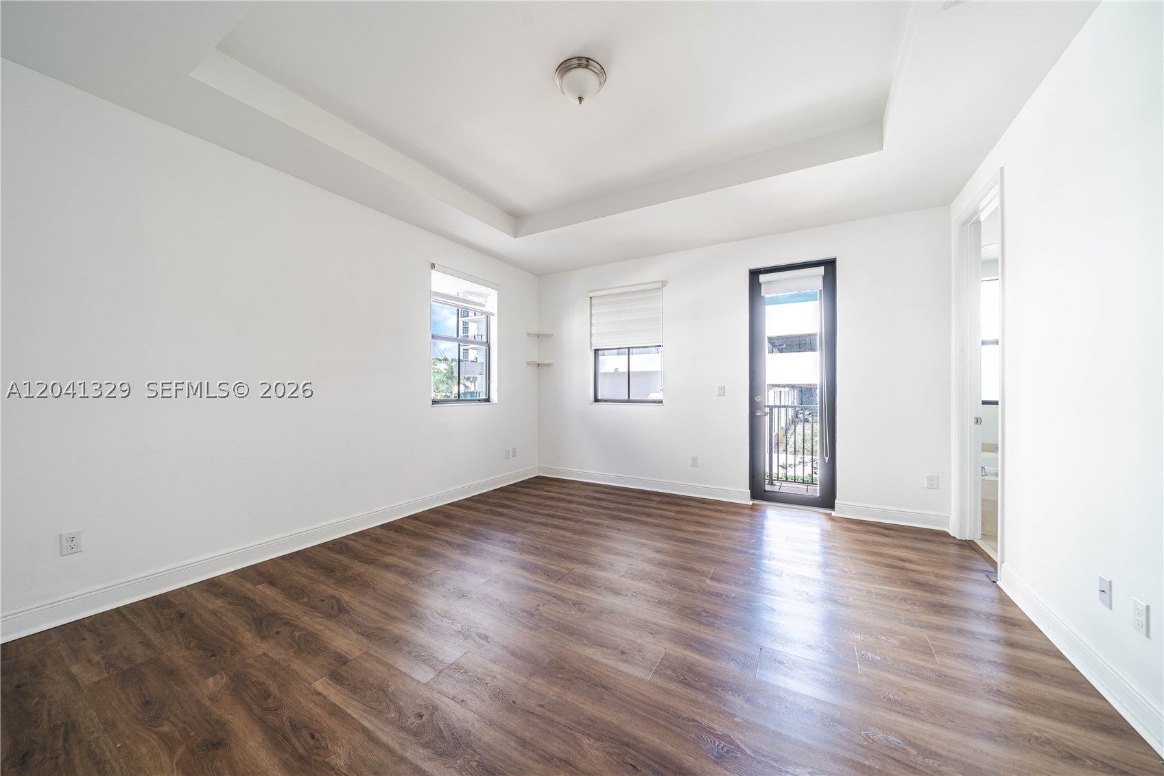 8478 NW 52nd St, Doral FL 33166
