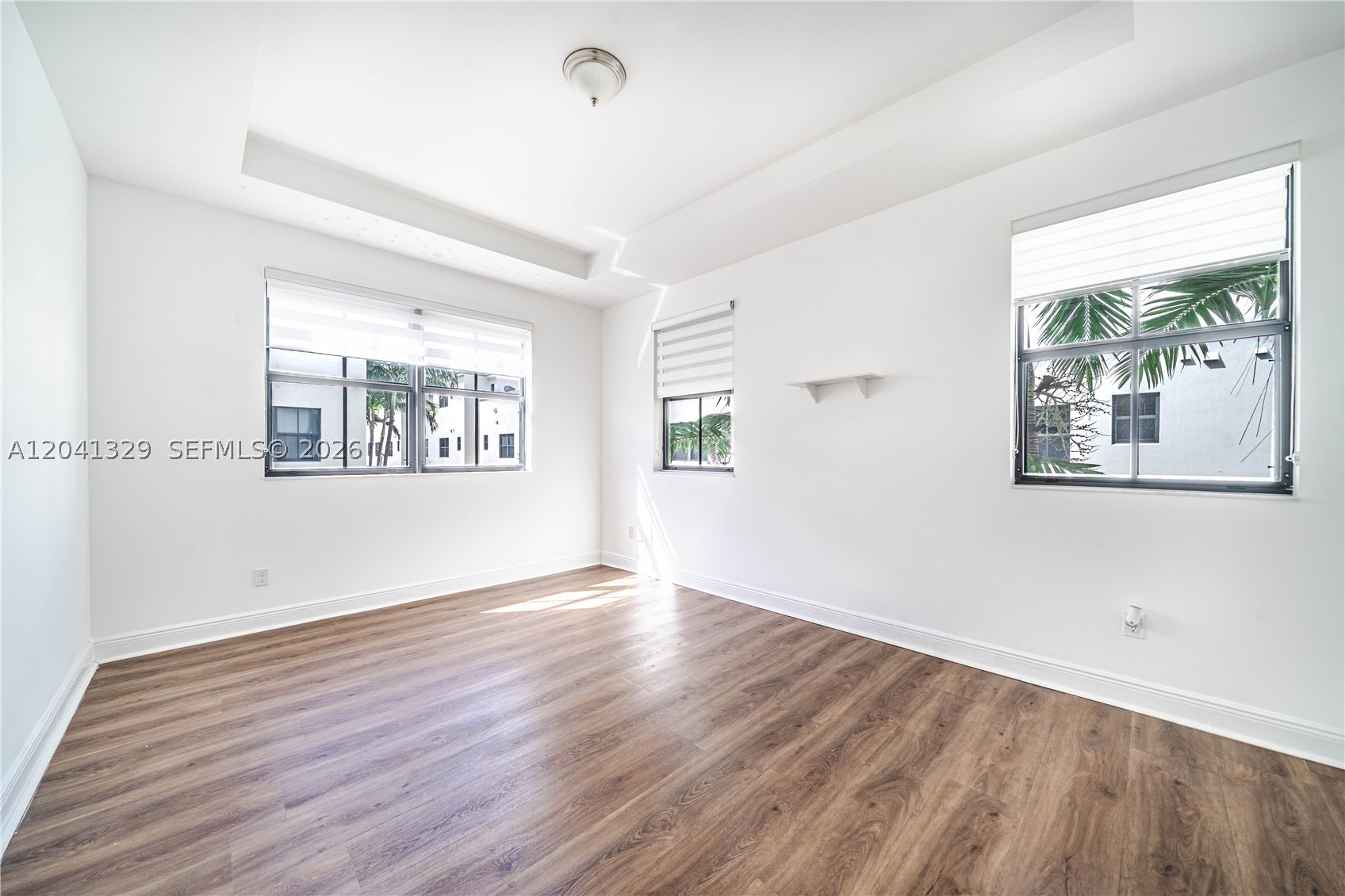 8478 NW 52nd St, Doral FL 33166