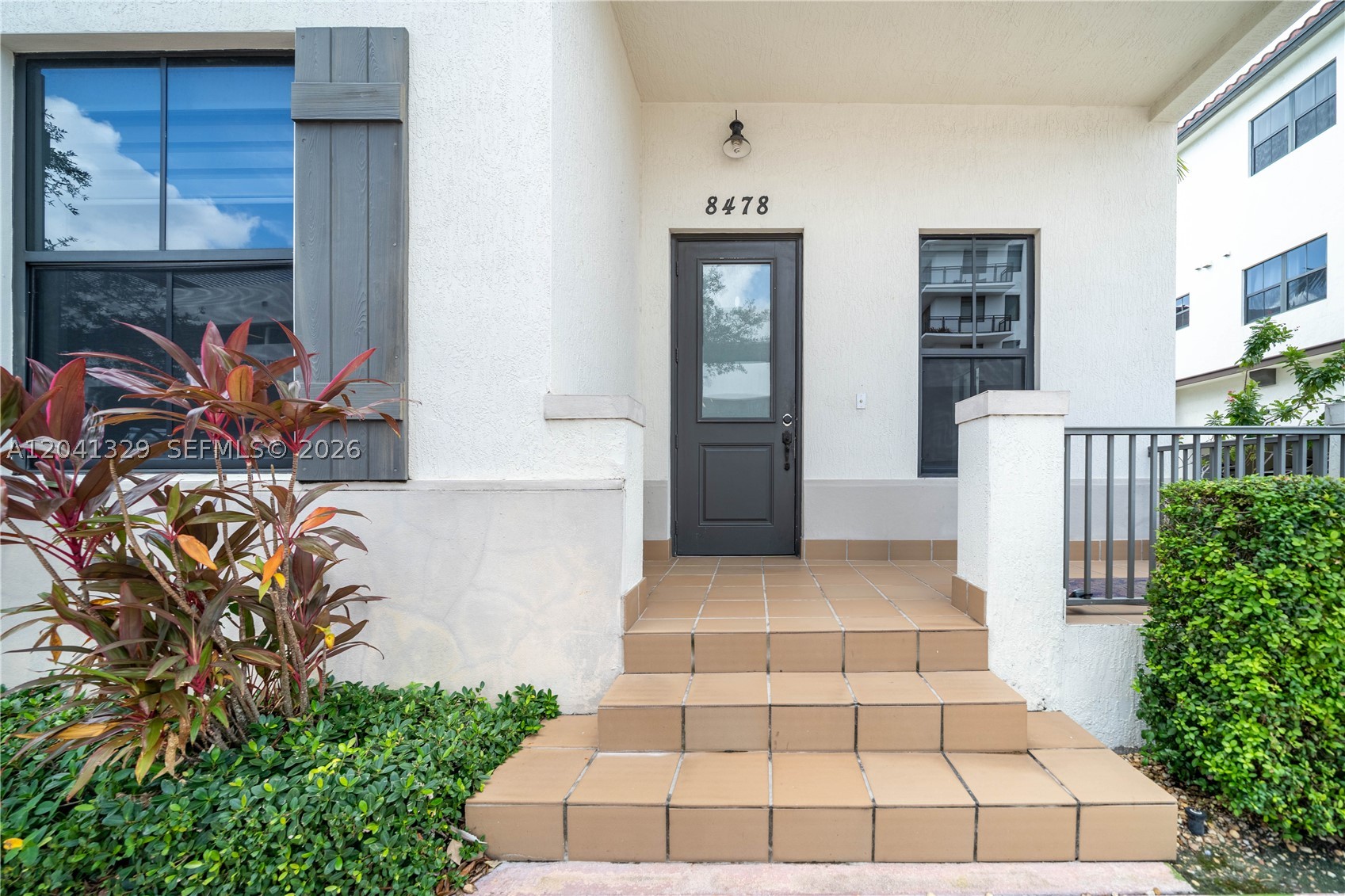 8478 NW 52nd St, Doral FL 33166