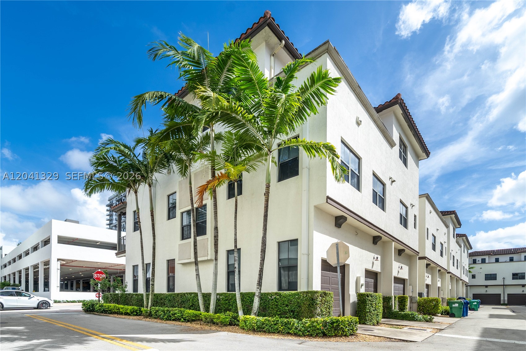 8478 NW 52nd St, Doral FL 33166