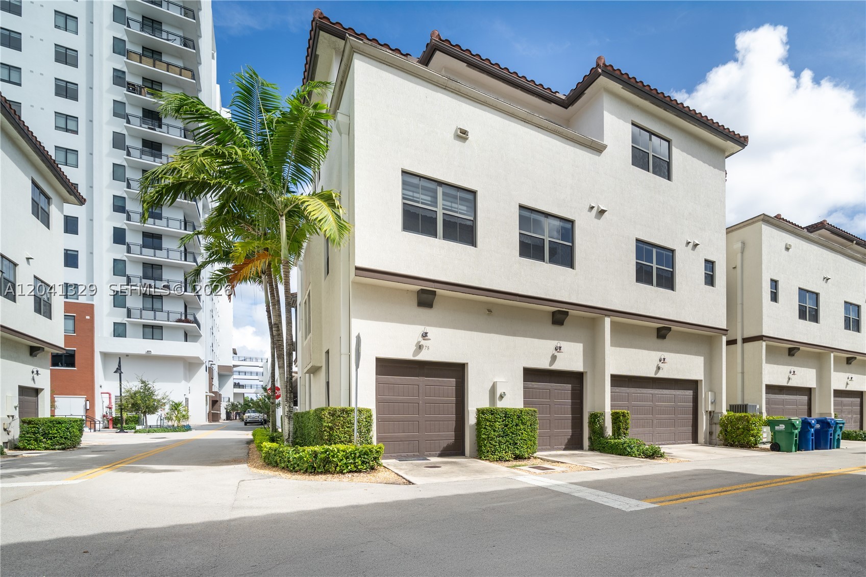 8478 NW 52nd St, Doral FL 33166