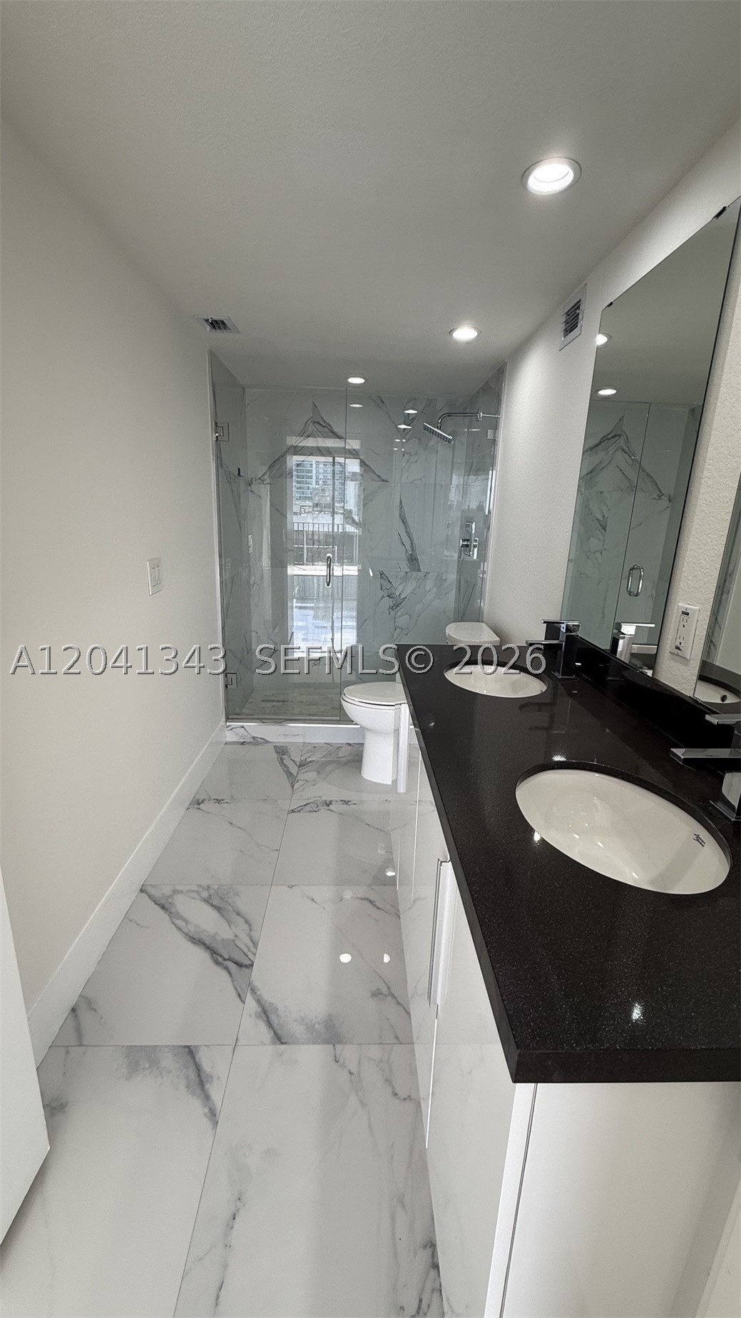 1901 Brickell Ave #B2003, Miami FL 33129