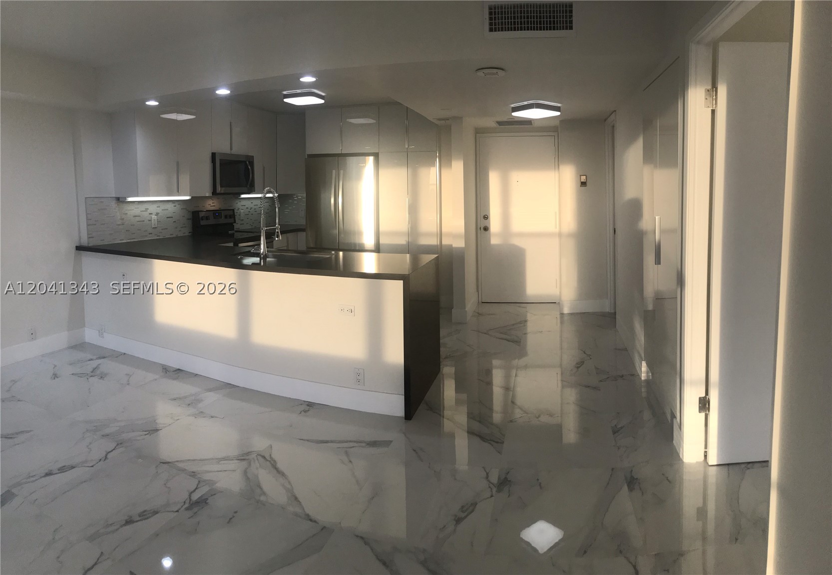 1901 Brickell Ave #B2003, Miami FL 33129