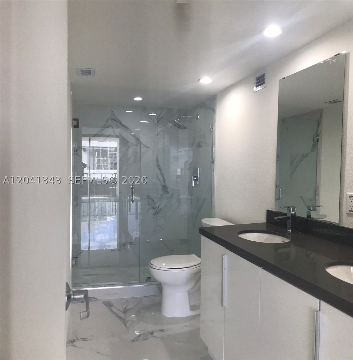 1901 Brickell Ave #B2003, Miami FL 33129