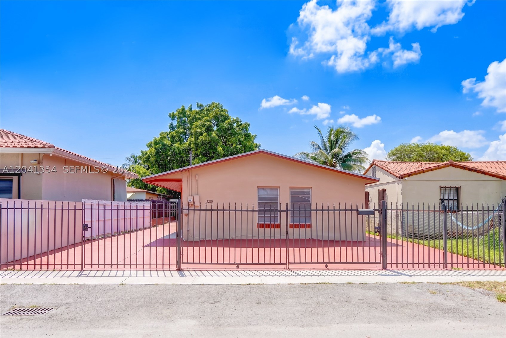 3210 NW 19th St, Miami FL 33125