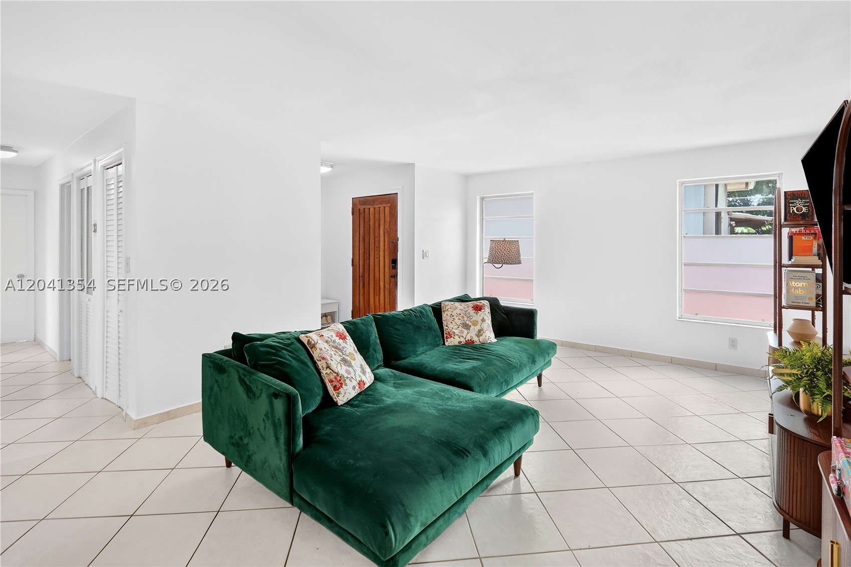 3210 NW 19th St, Miami FL 33125
