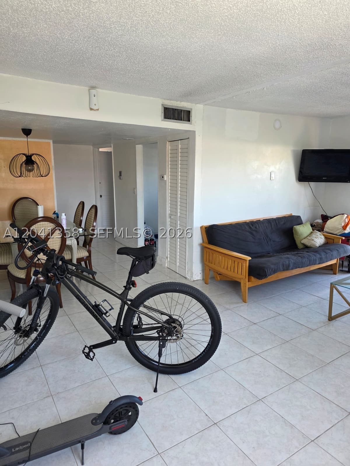 990 Biarritz Dr #303, Miami Beach FL 33141