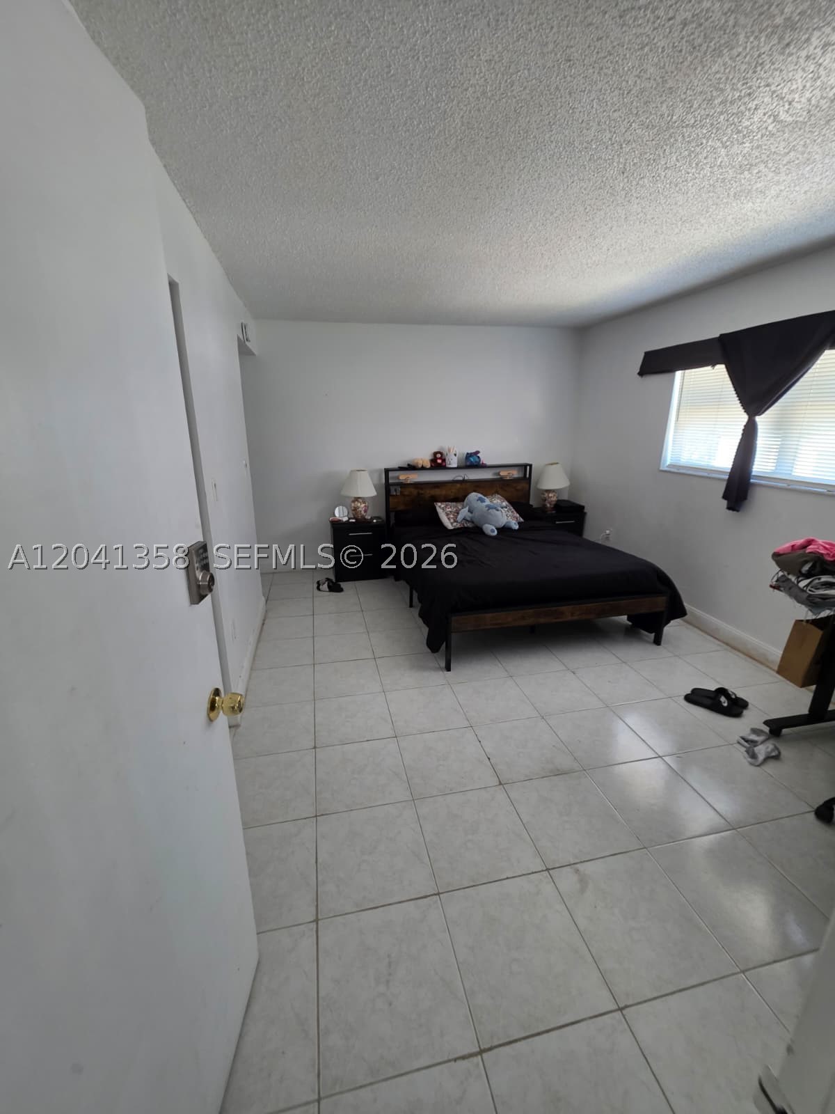 990 Biarritz Dr #303, Miami Beach FL 33141