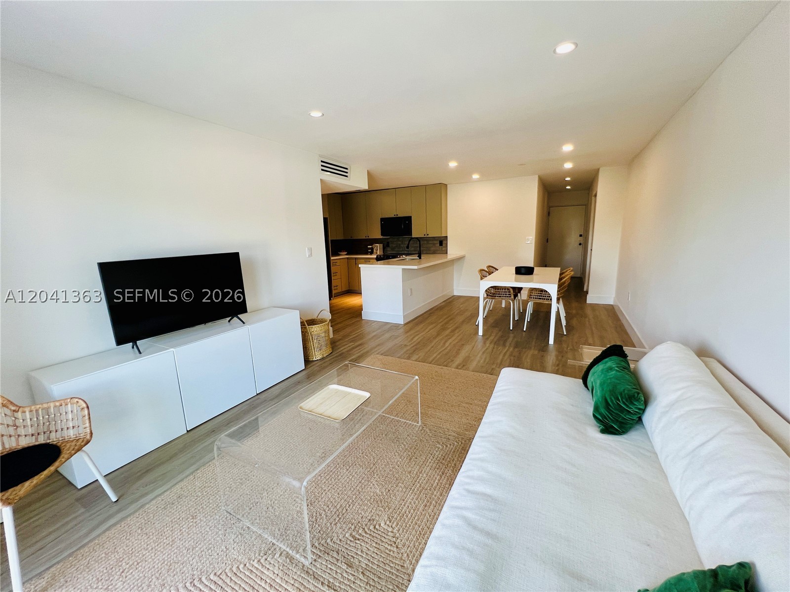 1900 Meridian Ave #306, Miami Beach FL 33139