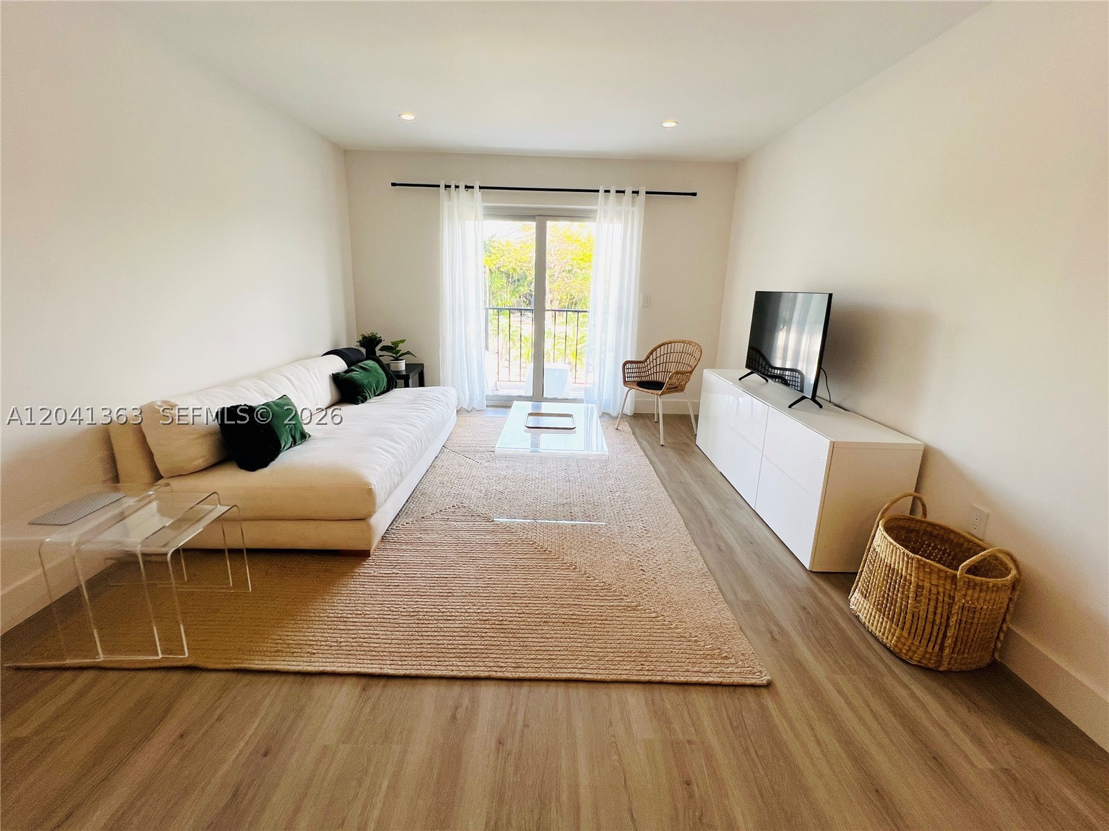 1900 Meridian Ave #306, Miami Beach FL 33139