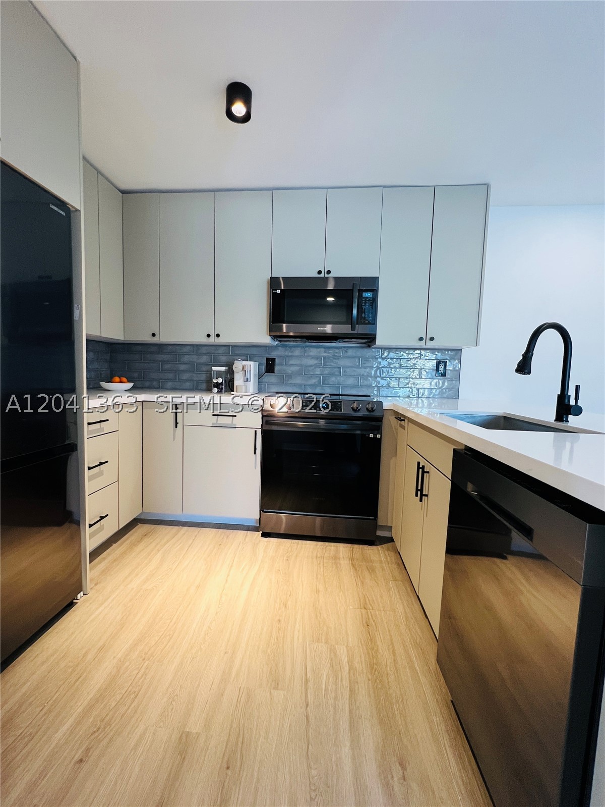 1900 Meridian Ave #306, Miami Beach FL 33139