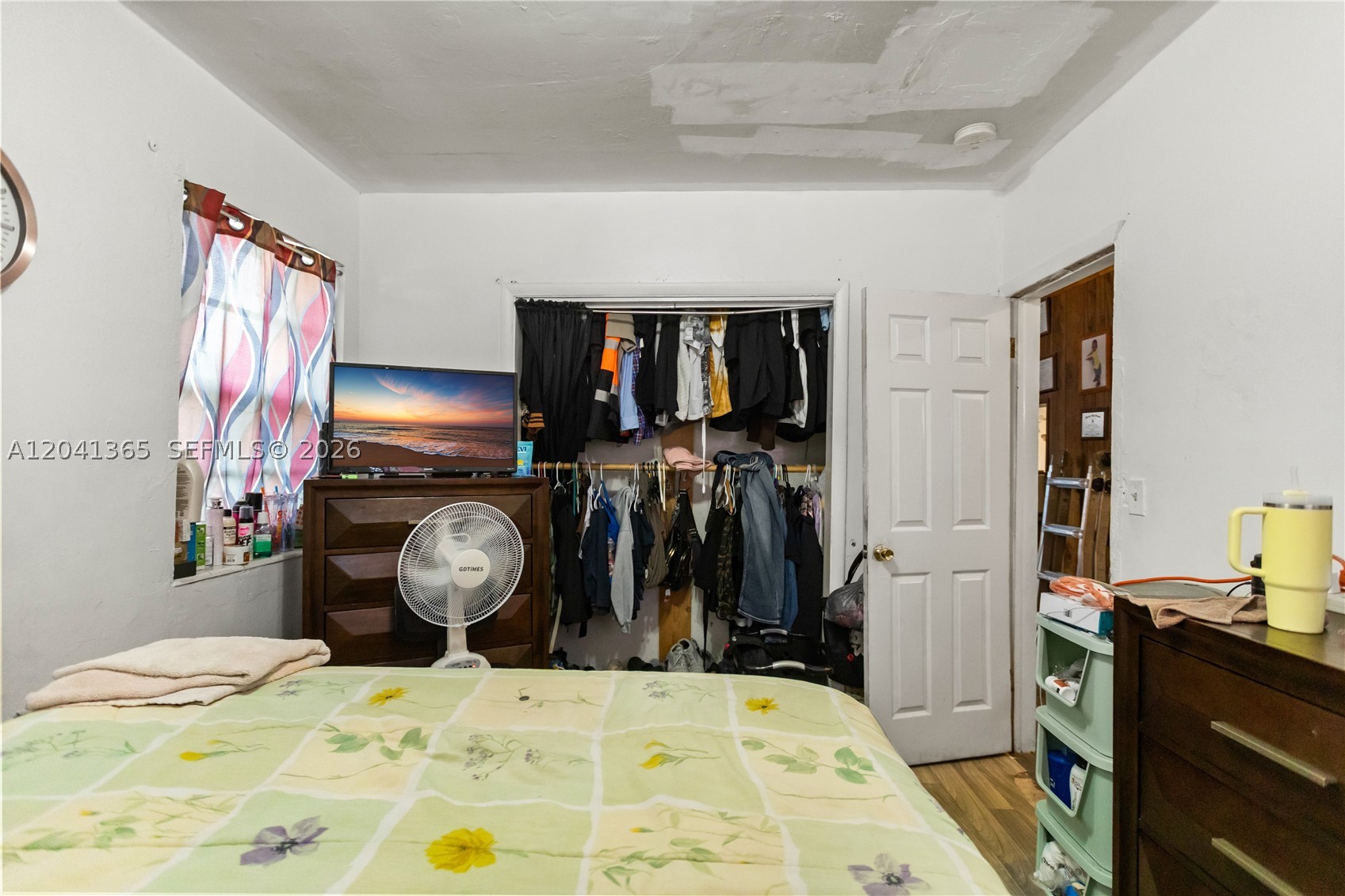 555 Harem Ave, Opa Locka FL 33054