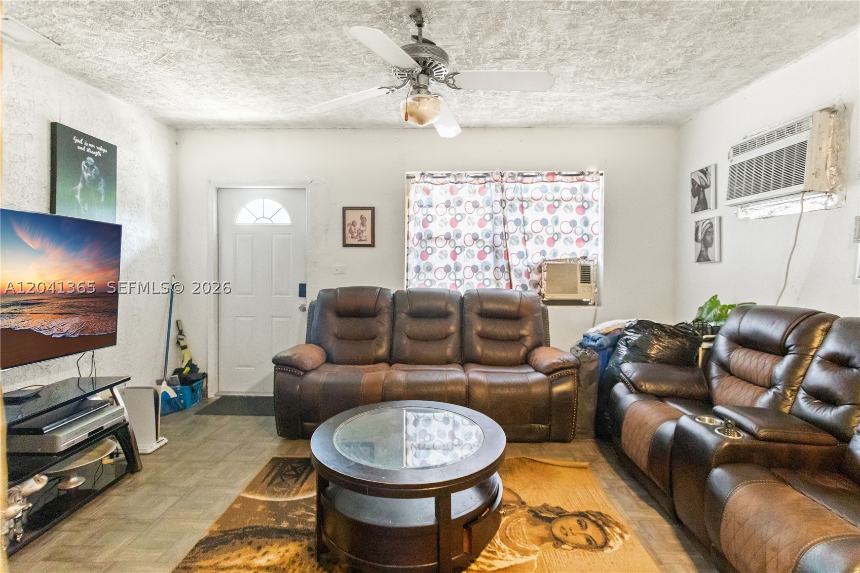 555 Harem Ave, Opa Locka FL 33054