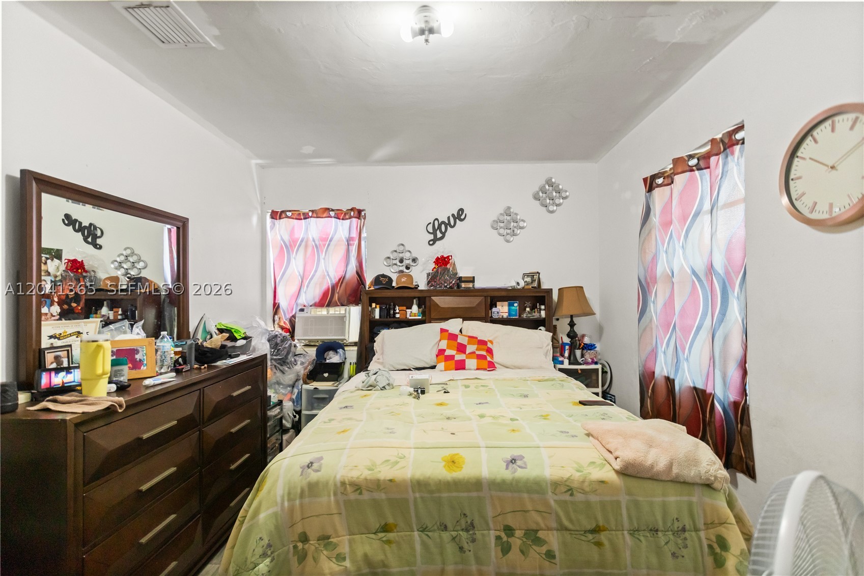 555 Harem Ave, Opa Locka FL 33054