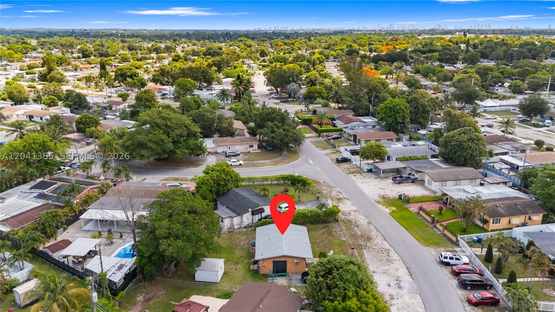 555 Harem Ave, Opa Locka FL 33054