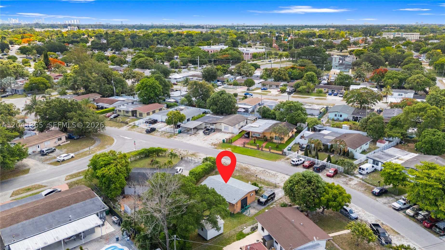 555 Harem Ave, Opa Locka FL 33054