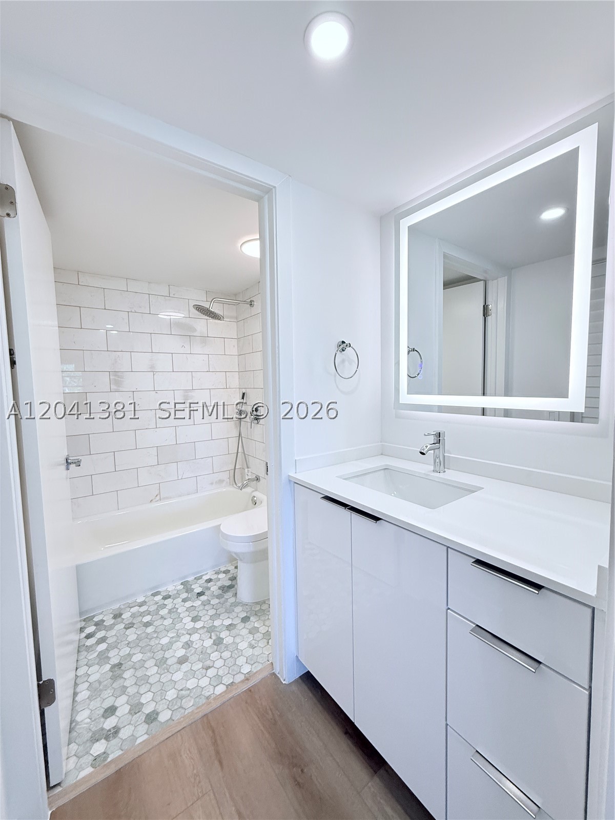 1900 Meridian Ave #403, Miami Beach FL 33139