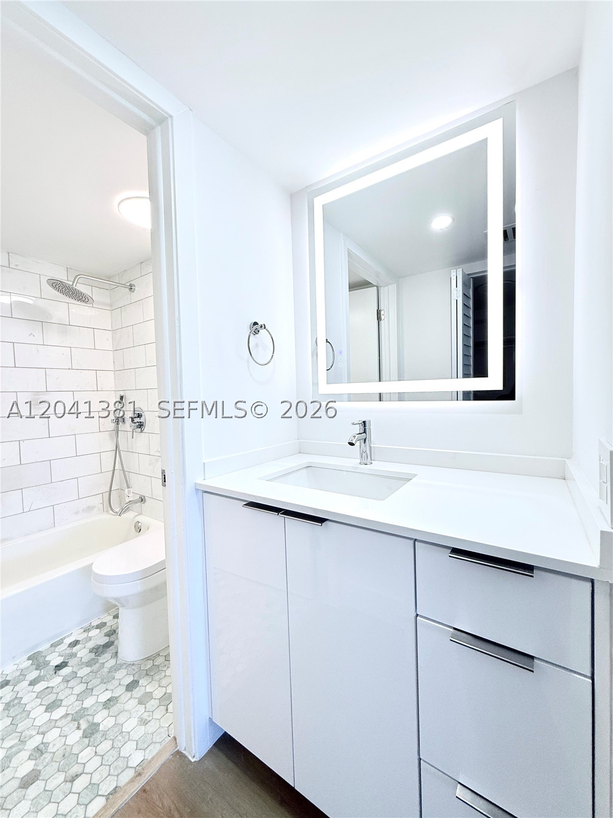 1900 Meridian Ave #403, Miami Beach FL 33139
