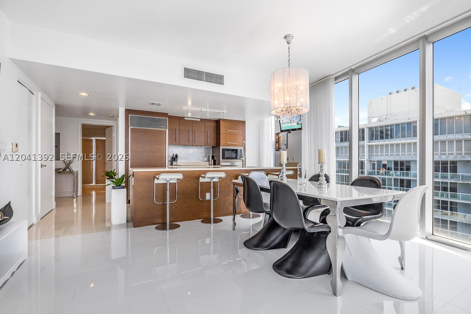 475 BRICKELL AVE #4715, Miami FL 33131