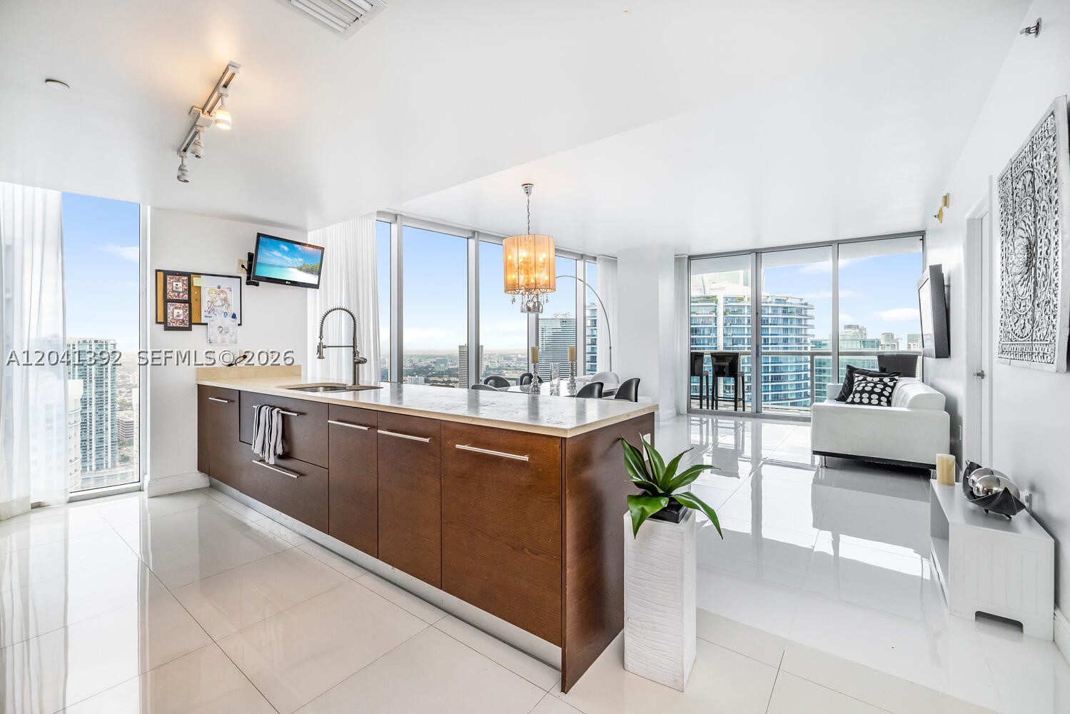 475 BRICKELL AVE #4715, Miami FL 33131