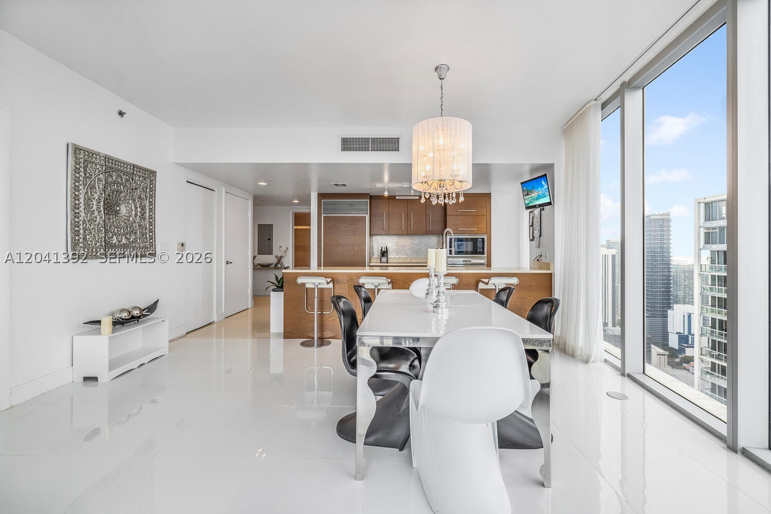 475 BRICKELL AVE #4715, Miami FL 33131