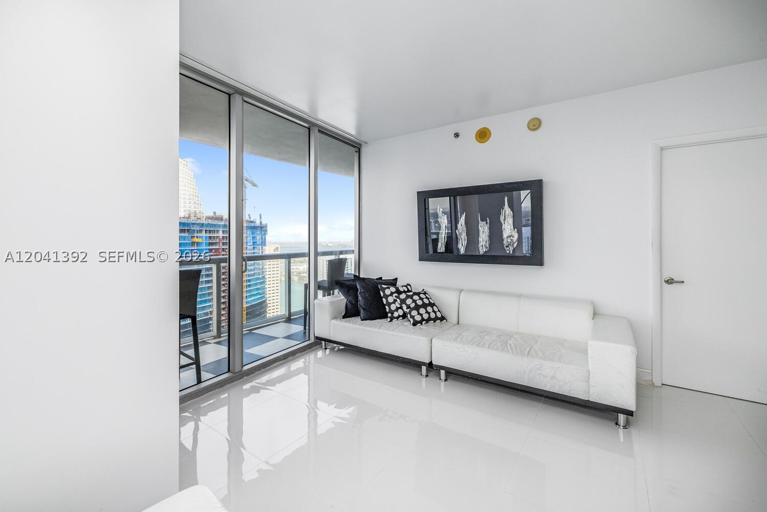475 BRICKELL AVE #4715, Miami FL 33131