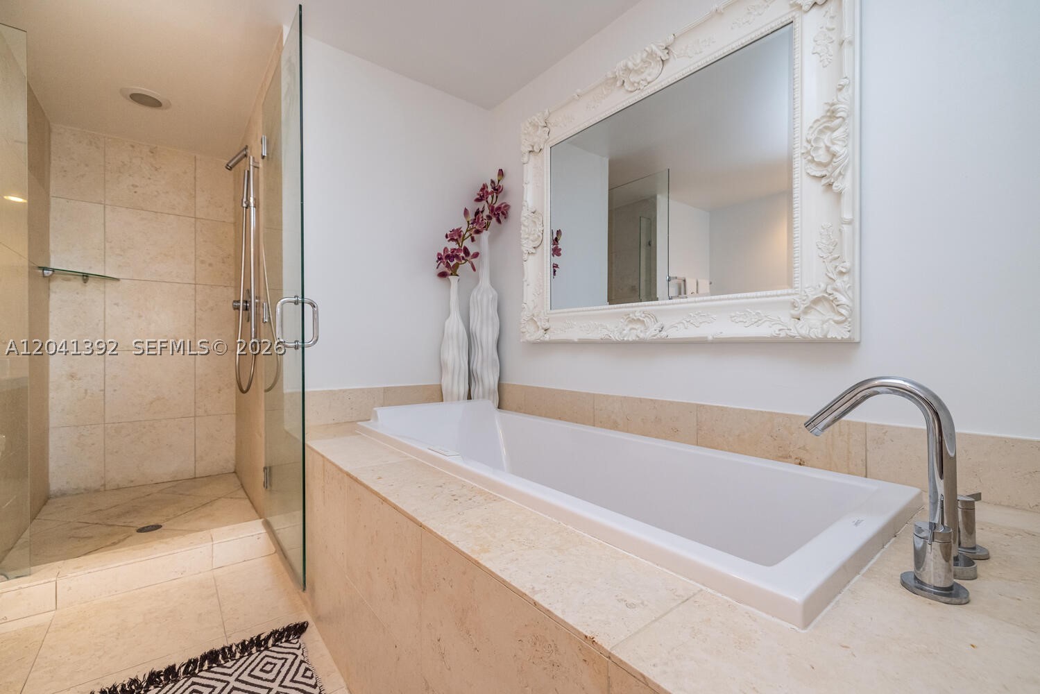 475 BRICKELL AVE #4715, Miami FL 33131
