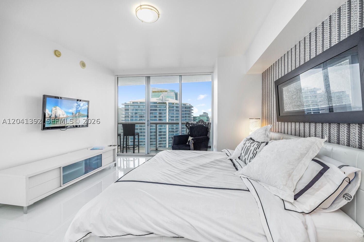 475 BRICKELL AVE #4715, Miami FL 33131