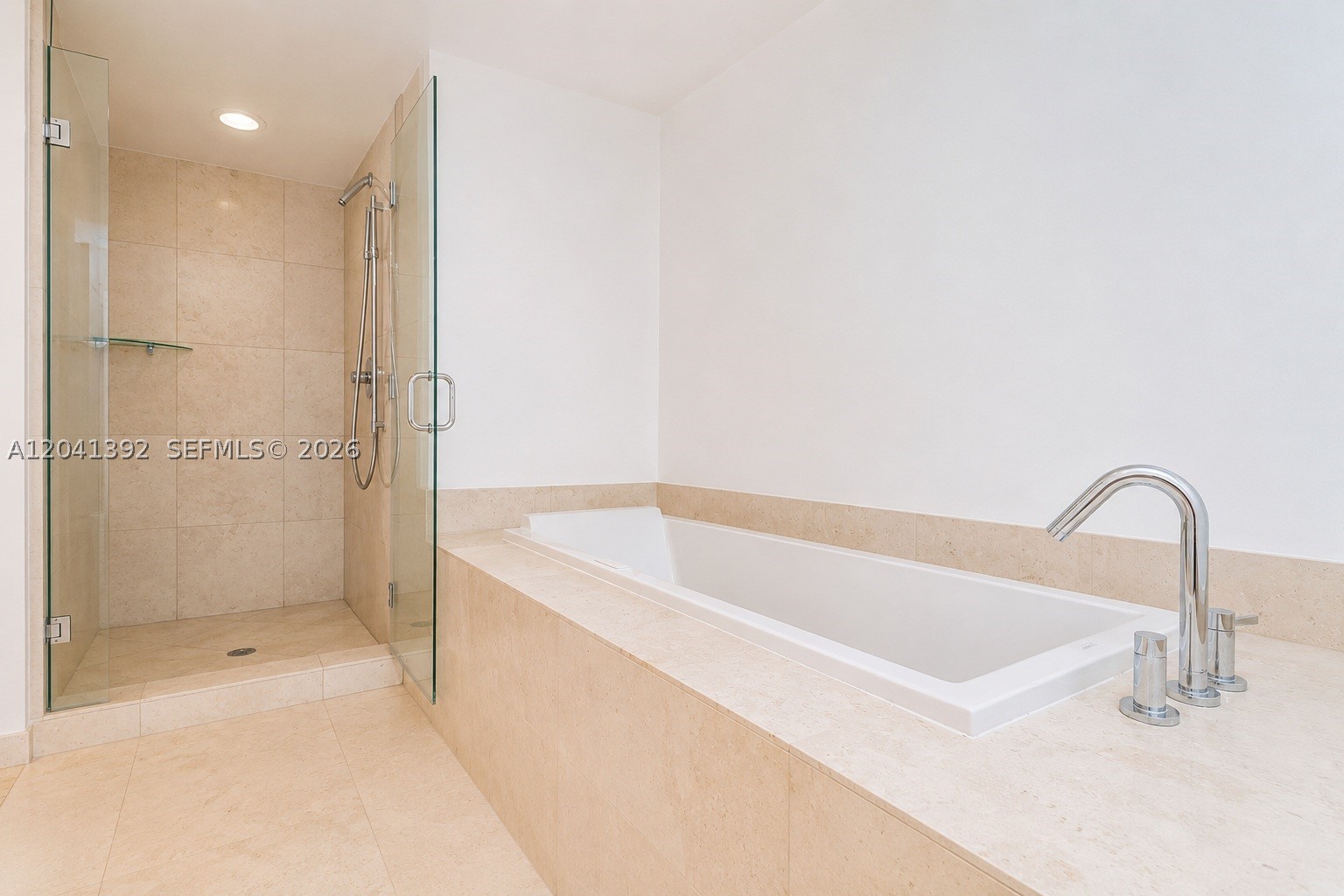 475 BRICKELL AVE #4715, Miami FL 33131