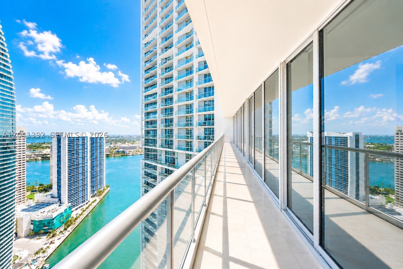 475 BRICKELL AVE #4715, Miami FL 33131