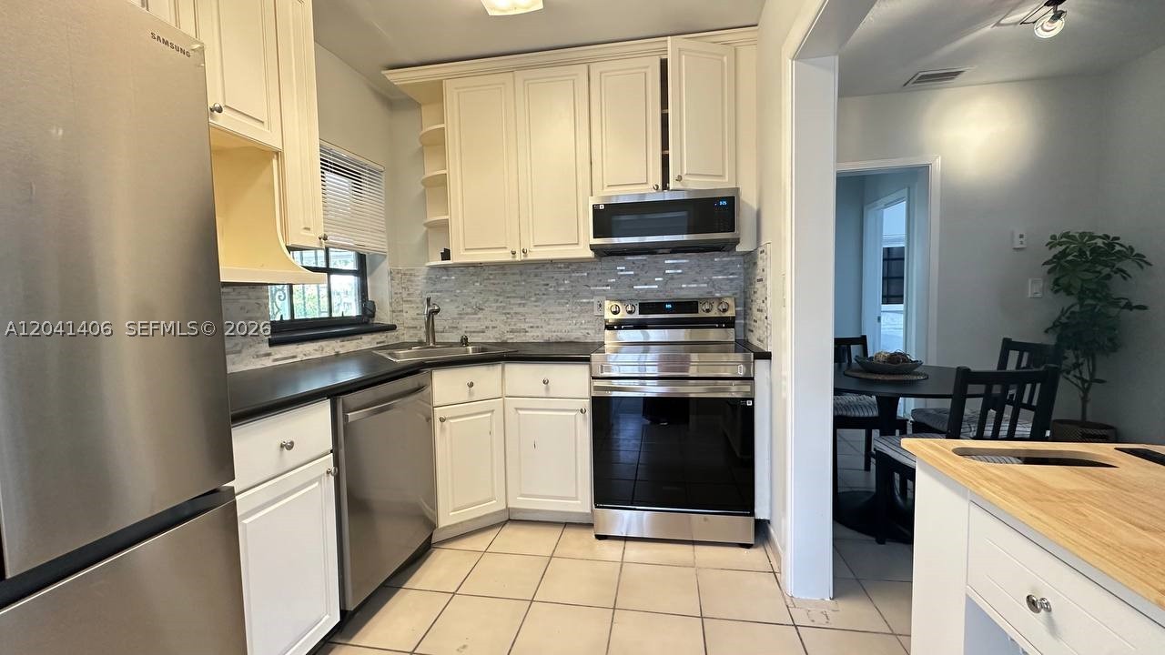 2475 SW 24th Ter, Miami FL 33145